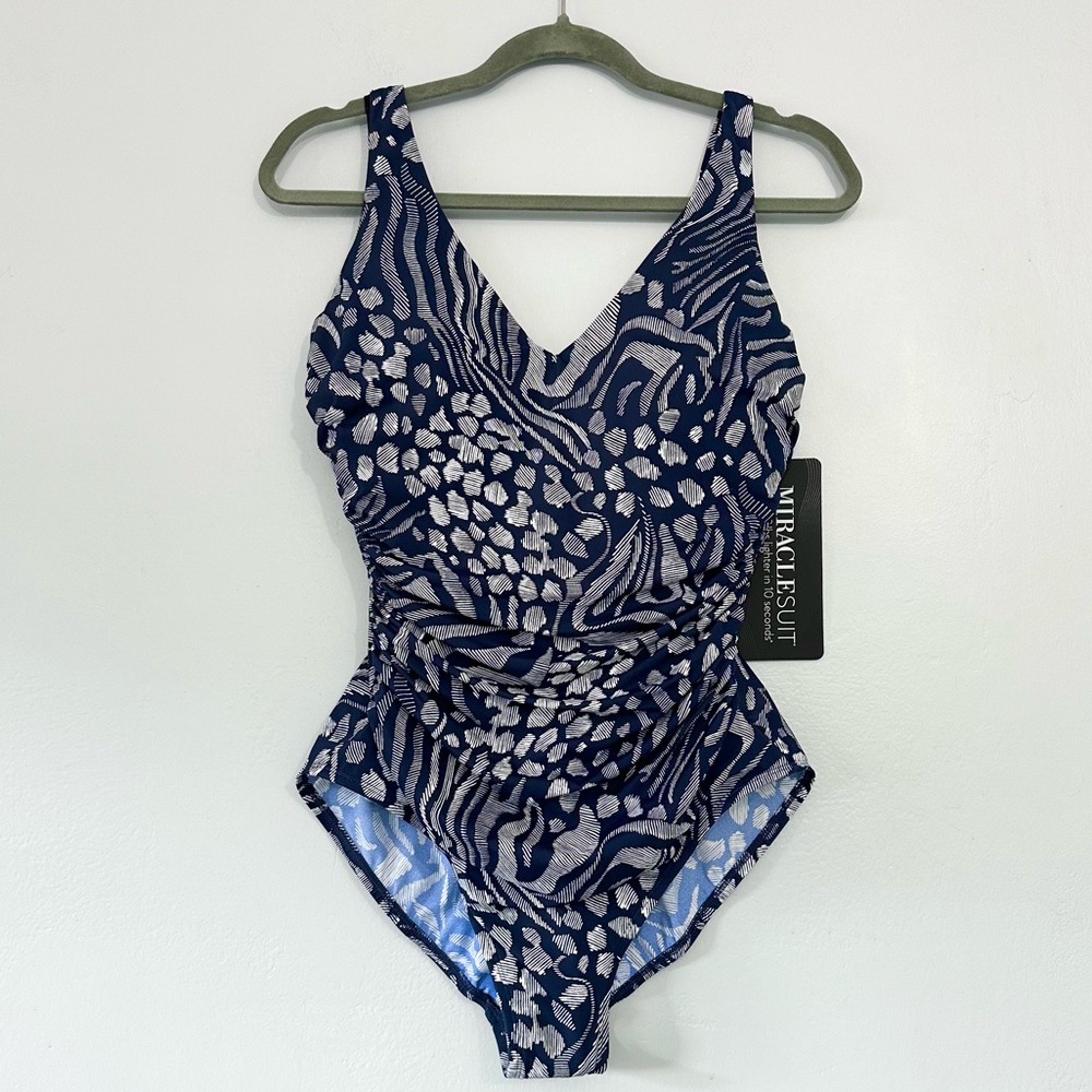 MIRACLESUIT NWT Navy Blue & White Blockbuster One Piece Underwire V-neck - Picture 5 of 16